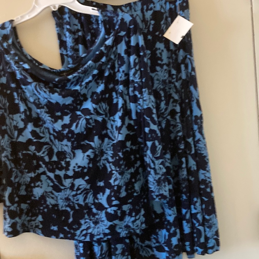 Women two piece skirt set brand new mid length